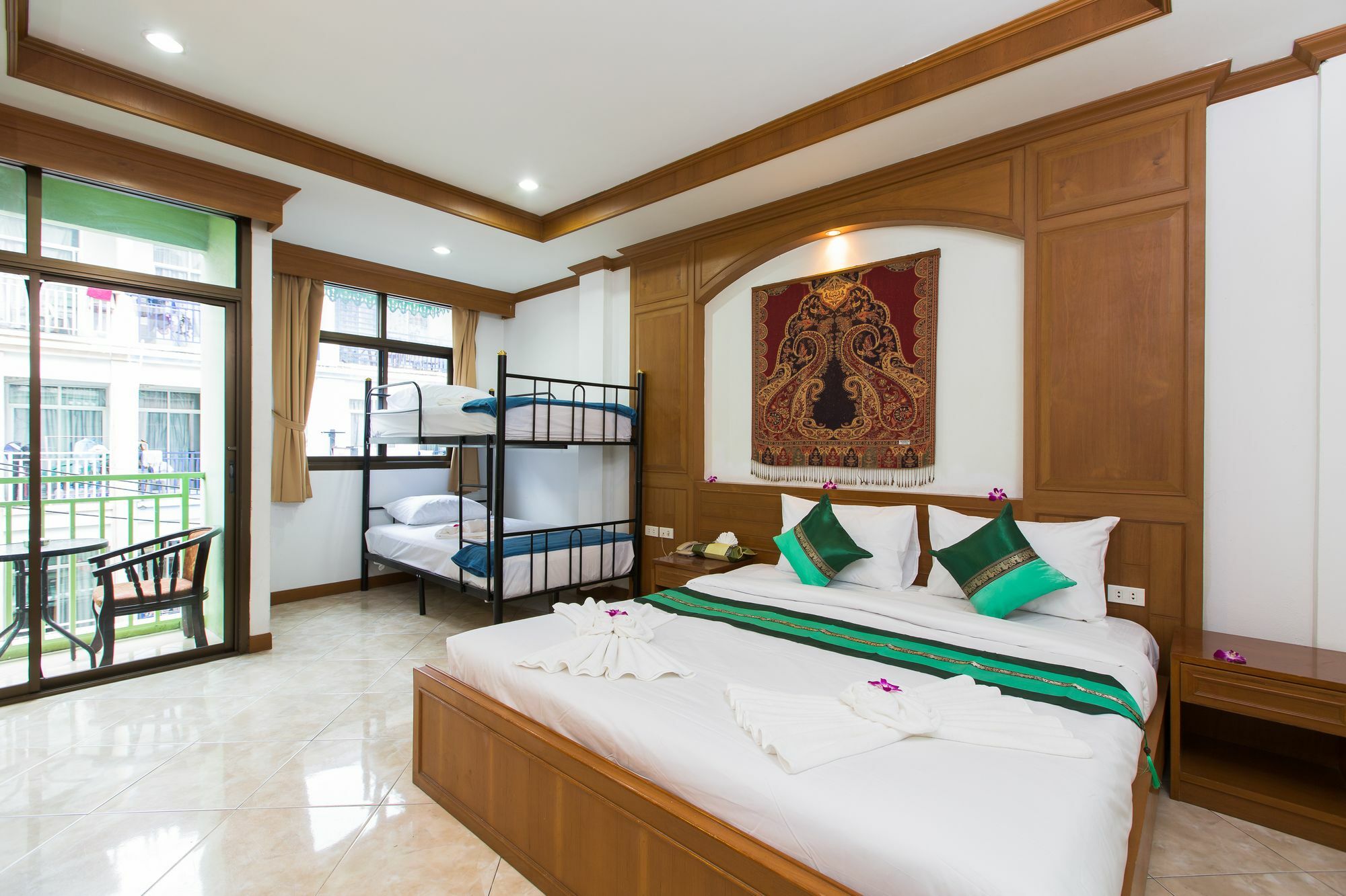 Hotel Magnific Patong Exteriér fotografie